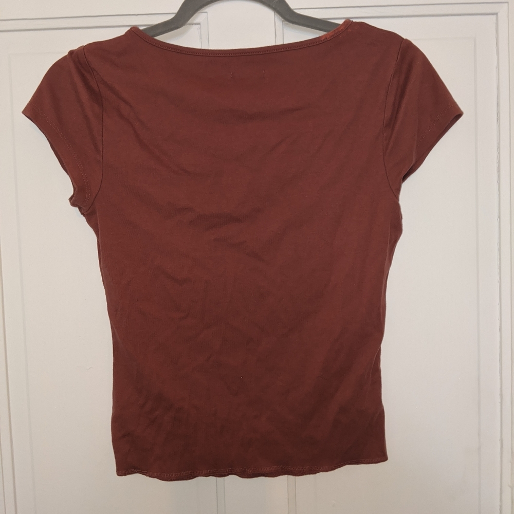 Rust colored cropped tee - Picture 3 of 3